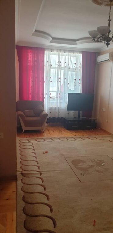 Uzunmüddətli kirayə mənzillər: Mənzil yalnız dövlət işində işləyən ailəyə kirayə verilir yəni stabil — 3