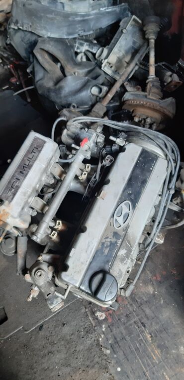 Двигатели, моторы и ГБЦ: Hyundai 1995 г.