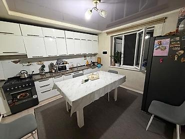 Продажа домов: 6 комнат и более, 180 м², 4 соток, Бишкек, Шлагбаум Собственник — 6