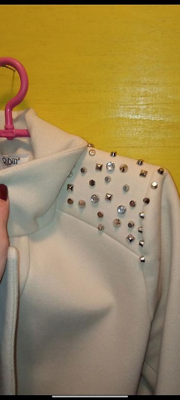 Kaputi: Elegantan ženski kaput u krem/bež boji, klasičnog ravnog kroja do — 5