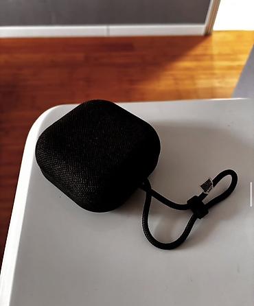 Audio: Kompakt portativ Bluetooth dinamik - Rəng: qara - Yumru-kvadrat — 1