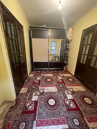 Продажа коттеджей и домов: Продается 3к . Дом + кухня 70 кв м коммуникации : вода, газ — 8