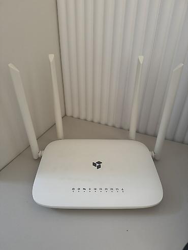 сетевые адаптеры wi fi: Wi‑Fi роутер с четырьмя антеннами Что внутри: - Роутер с 4 внешними — 1