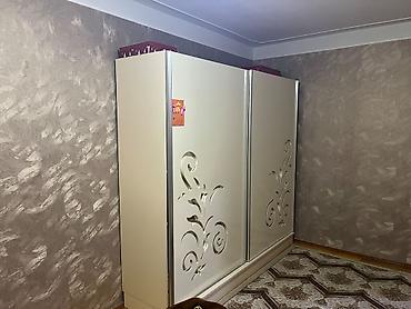 ev al: İşlənmiş, 2 qapılı, Təkərli, Taxta, Açılan, Düz dolab — 4