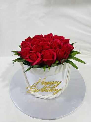 Tortlar: Ev şirniyyatları və tortlar - Tortlar: Kremli, qat-qat biskvitli — 5