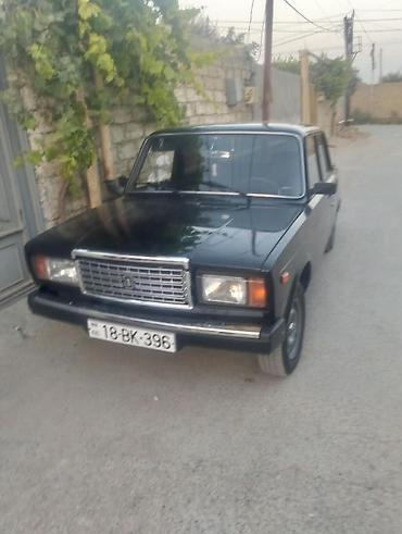e60 guzgu: LADA 2107 sedan təqdim olunur. Avtomobil qara rəngdədir və klassik — 3