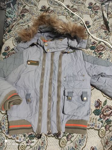детская куртки: Продается куртка на мальчика на 6-7 лет зимняя теплая