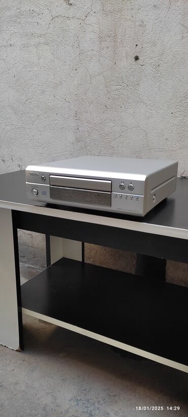 musiqi sistemi: Orginal made in Japan Denon DCD-F101 Hi-End CD player satılır.ideal və