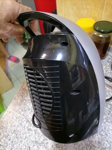 Kaloriferi: Grejalica duvaljka ESPERANZA 1500 W kao nova je
Baš dobra
Mirjevo na lalafo.rs — 3 Kaloriferi: Grejalica duvaljka ESPERANZA 1500 W kao nova je
Baš dobra
Mirjevo — 3