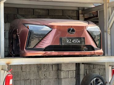 лексус запчасти: Передний Бампер Lexus 2023 г., Б/у, цвет - Оранжевый, Оригинал