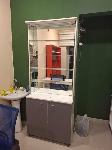 vitrin panel: Hamısı birlikdə. Mağaza və ya butik üçün ideal olan, divara