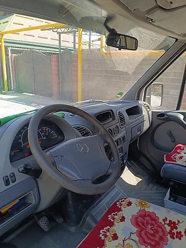короткий спринтер: Mercedes-Benz Спринтер: 2005 г., 2.2 л, Робот, Дизель — 2