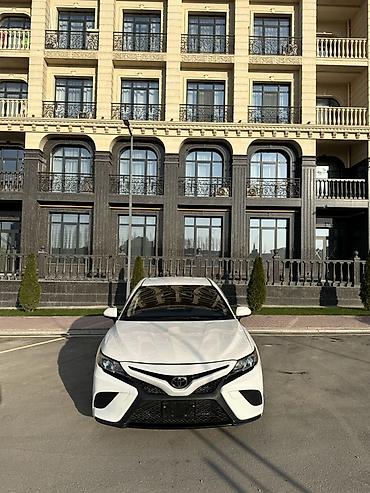 Toyota Camry: 2019 г., 2.5 л, Автомат, Бензин, Седан