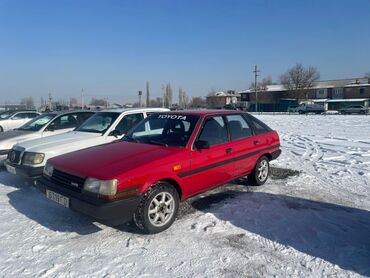 Toyota: Toyota Carina: 1985 г., 1.6 л, Механика, Бензин, Хэтчбэк