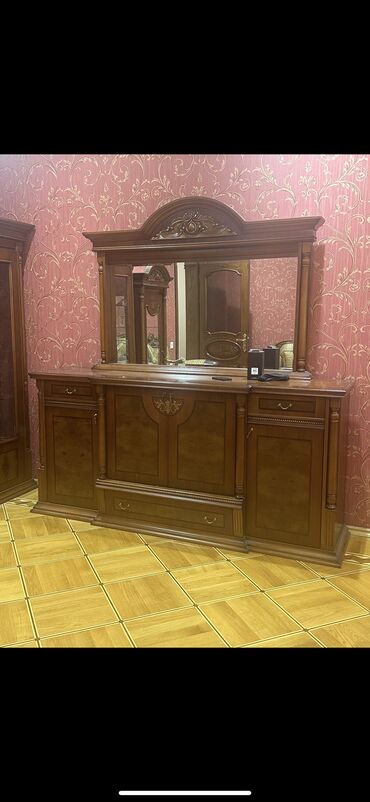 сервант: İşlənmiş, Komod, Servant, Kredit yoxdur