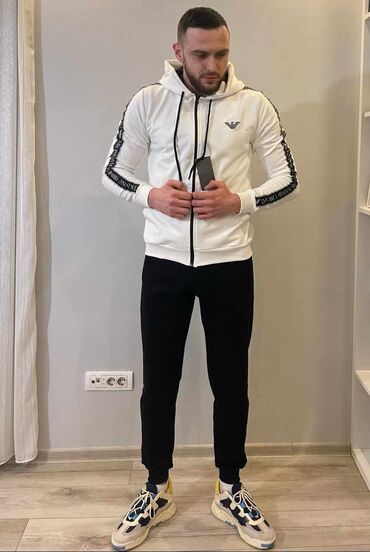 Trenerke: M - 2xl
Domaca proizvodnja

3500 — 7