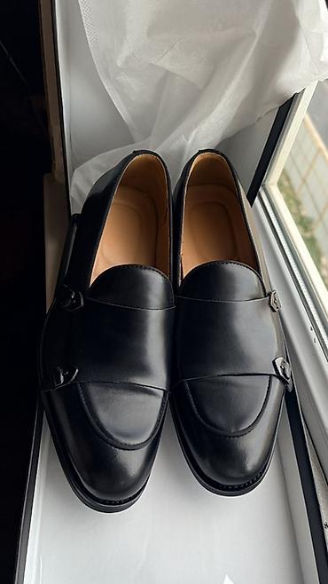 ayaqlar: Qara rəngli kişi mokasinləri – iki tokalı monk-strap dizayn - Model — 1