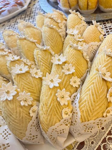 Un məmulatları: Ev şirniyyatları və tortlar - Şəkərbura: klassik naxışlı forma, incə — 1