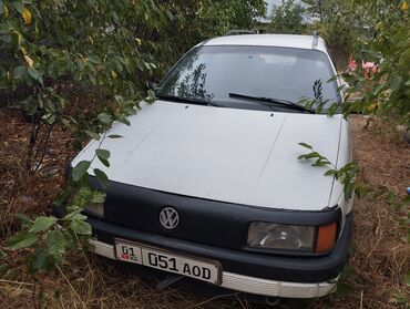 продажа пассат: Volkswagen Passat: 1989 г., 1.8 л, Механика, Бензин, Универсал