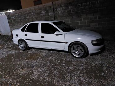 Opel: Opel Vectra: 1996 г., 1.5 л, Механика, Газ, Седан — 6