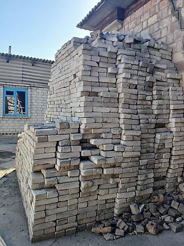 уста пескоблок: Кирпич полнотелый силикатный (белый), разобранный и аккуратно — 1