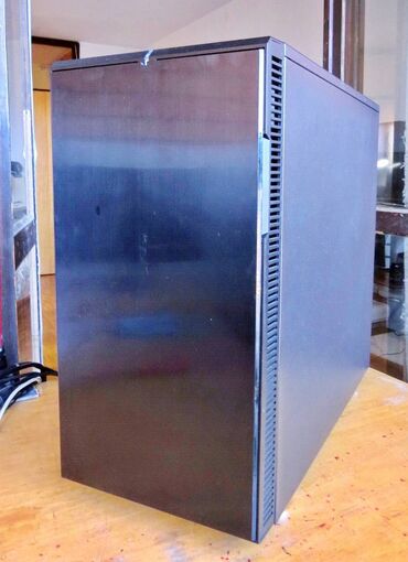 Ostali kompjuterski delovi: Fractal Design Define 4 Black Pearl Sound Proof 12kg Čelika Obloženo — 1