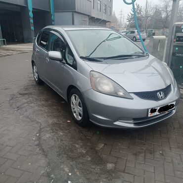 Honda: Honda Fit: 2008 г., 1.5 л, Механика, Бензин, Хэтчбэк