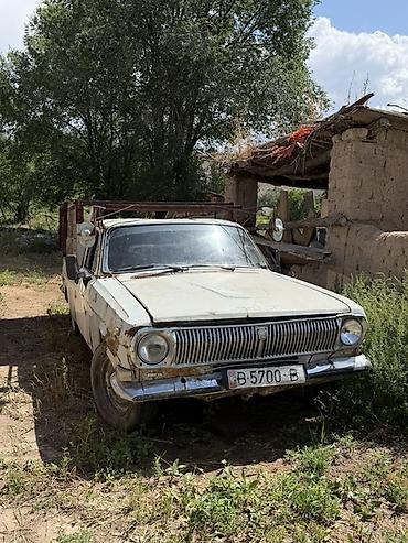 салон машины: ГАЗ 24 Volga: 1990 г., Механика, Бензин, Пикап — 1