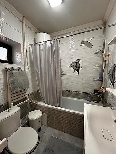 Продажа коттеджей и домов: 🆘Продаются 🏡 📍 Ж/М Ала Тоо2 «В тихом районе 📏 Участок 4 соток 🧧 — 8