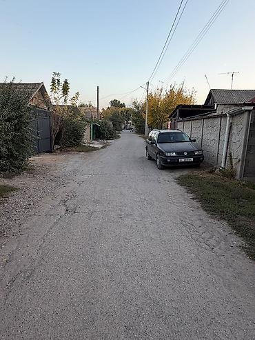 продаю дом в байтике: 3 комнаты, 50 м², 3 соток, Бишкек, Кирпичный Завод Собственник — 3
