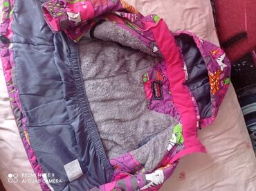кыргызская национальная одежда: Продаю куртку в хорошем состоянии для девочки 5 -6 лет. Находится в