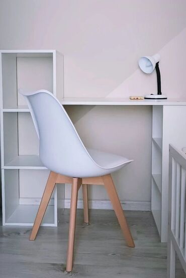 дачная мебель: Компьютерный Стол, цвет - Белый, Новый