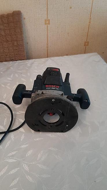 Alətlər: Bosch GOF 900 CE frezə (aşağıdan dalma tipli marşrutlayıcı) - — 2