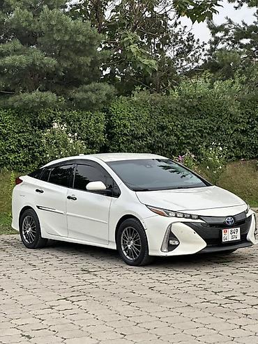 эска 8: Toyota Prius: 2017 г., 1.8 л, Автомат, Гибрид, Лифтбек — 2