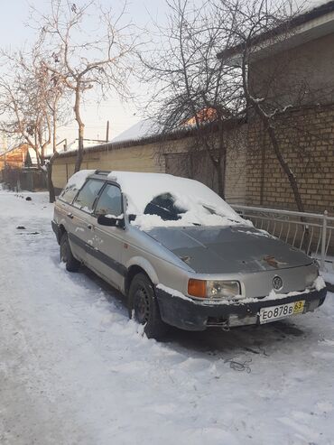 авто пасат: Volkswagen Passat: 1989 г., 1.8 л, Механика, Бензин, Универсал