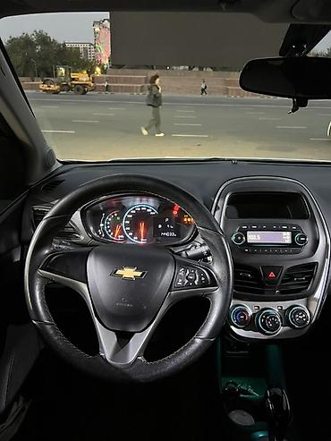 chevrolet cobolt: Chevrolet Spark: 2017 г., 1 л, Автомат, Бензин, Хэтчбэк — 10