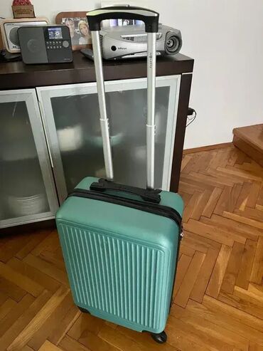 Putni koferi i torbe: Mali kabinski kofer na lalafo.rs — 7 Putni koferi i torbe: Mali kabinski kofer — 7