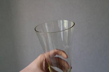 Вазы: Винтажная стеклянная ваза/стакан Один нюанс: очень мелкий скол по краю — 11