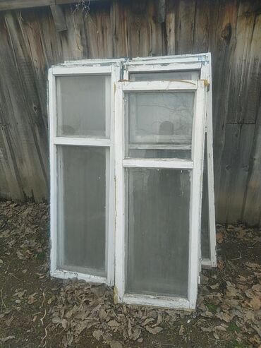 стекло на окна: Продаю окна, межкомнатные двери 500 сом,шиферчебурашка по 20сом шт б/у