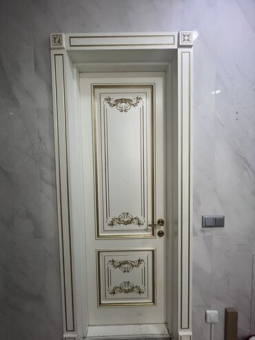добор на двери: Межкомнатная дверь со стеклом, цвет - Бежевый, 215 * x 172 см, Б/у