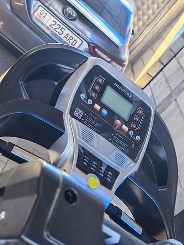 Беговые дорожки: Беговая дорожка NORFLEX - Электрическая беговая дорожка с консолью — 1