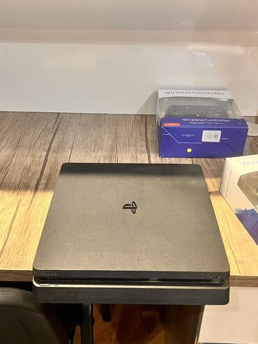 plestesen: Playstation 4 slim orginal teze pultnan pakofka,500 gb yaddaş ev