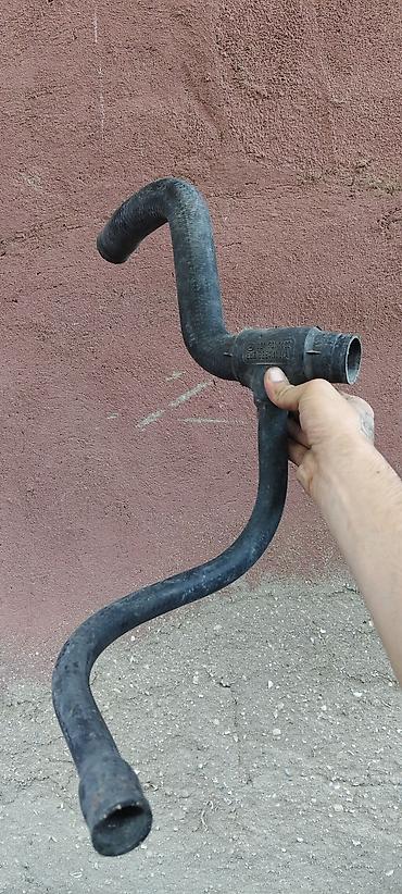 Mercedes 2.5 mator üçün orijinal rezin soyutma sistemi şlanqı/borusu lalafo.az -da Mercedes 2.5 mator üçün orijinal rezin soyutma sistemi şlanqı/borusu