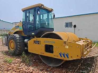 12 t: Ассалам алейкум, привезём на заказ Дорожный вибрационный каток XCMG — 1