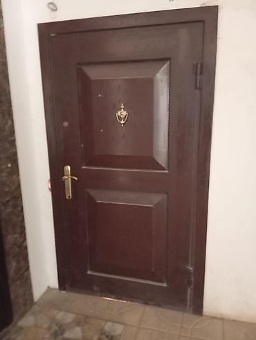 Təmir və tikinti: Mənzil üçün İşlənmiş Giriş qapısı Naliçnik ilə, Zəmanətsiz, Ünvandan götürmə — 1