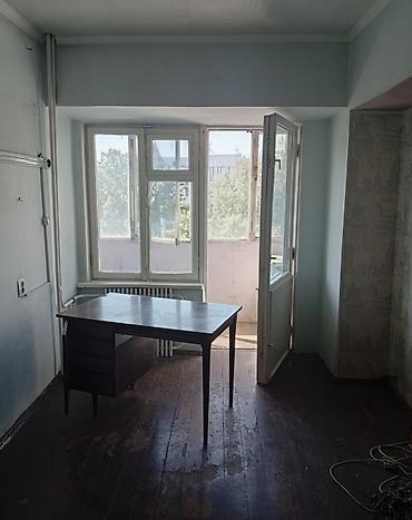 Квартиры: 2 комнаты, 52 м², Золотой квадрат 106 серия, 5 этаж, Старый ремонт — 2
