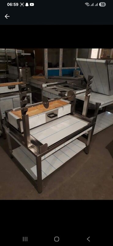 Soyuducu vitrinləri: Məhsul: Peçenye–şirniyyat üçün soyuduculu vitrinlər Təsvir: - — 25