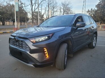 срочно срочно продаю машина: Toyota RAV4: 2017 г., 2.5 л, Автомат, Бензин