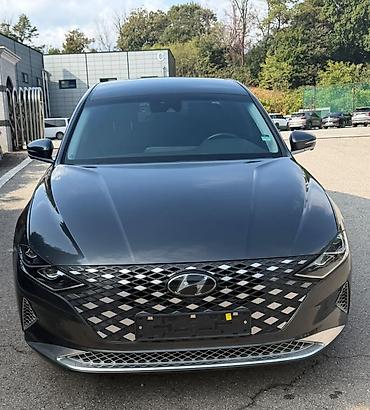 geely geometry c: Hyundai Grandeur: 2022 г., 3 л, Газ, Седан — 1
