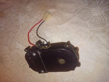 Uşaq üçün elektrik maşınları: 6 vt luq masin rul matoru saga sola dondermek ucun